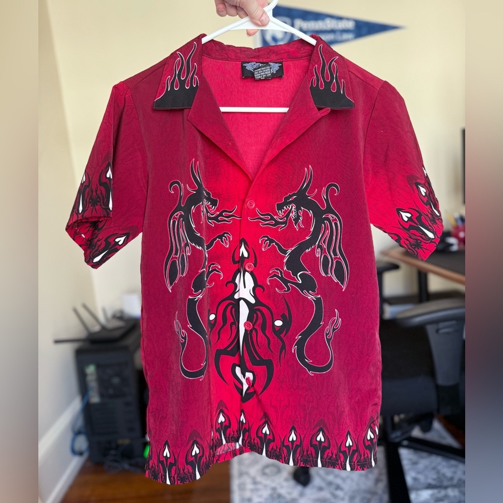 Silver Point Y2K men’s short sleeve shirt / large / red